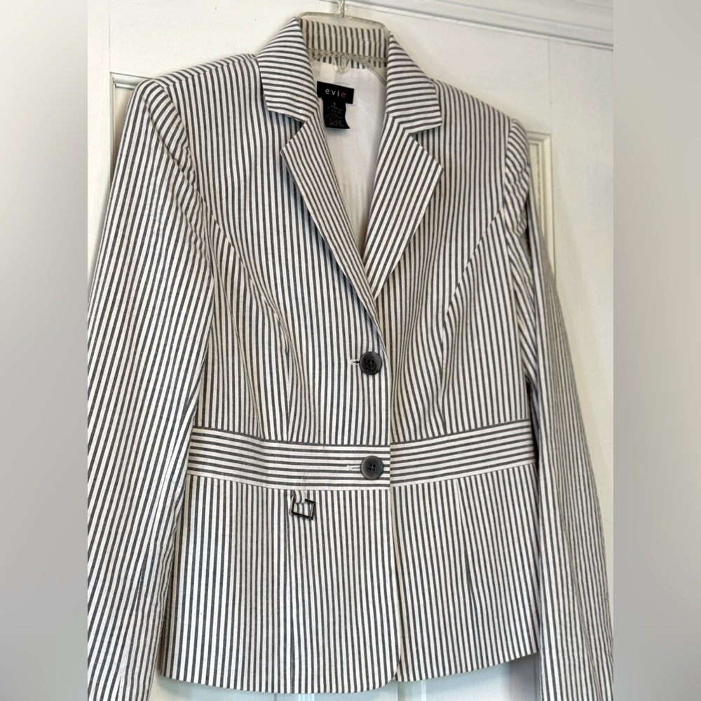 EVIE Black and White Tailored Blazer‎